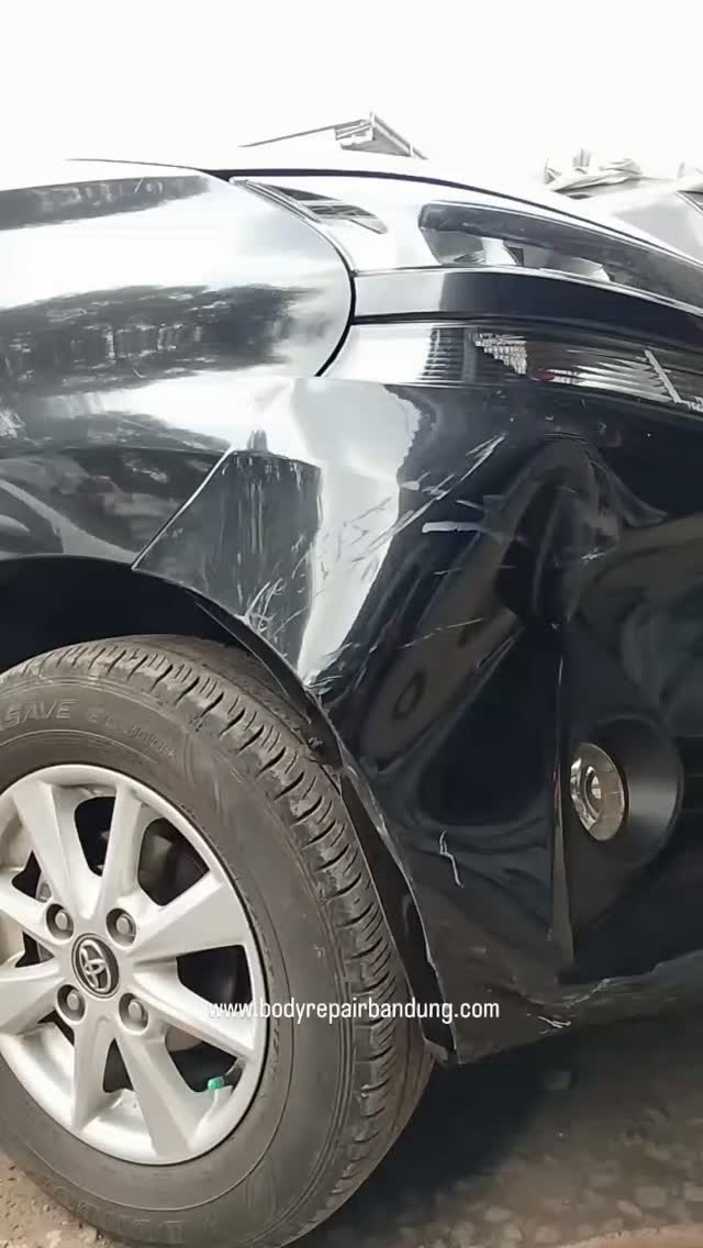 Tampil percaya diri kembali😎 #toyotaavanza 📌www.bodyrepairbandung.com #bodyrepairbandung #bodyrepair #bengkelmobil #bodyrepaint